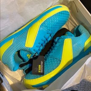 Tesh shoes. Scuba/bolt/Tahiti blue